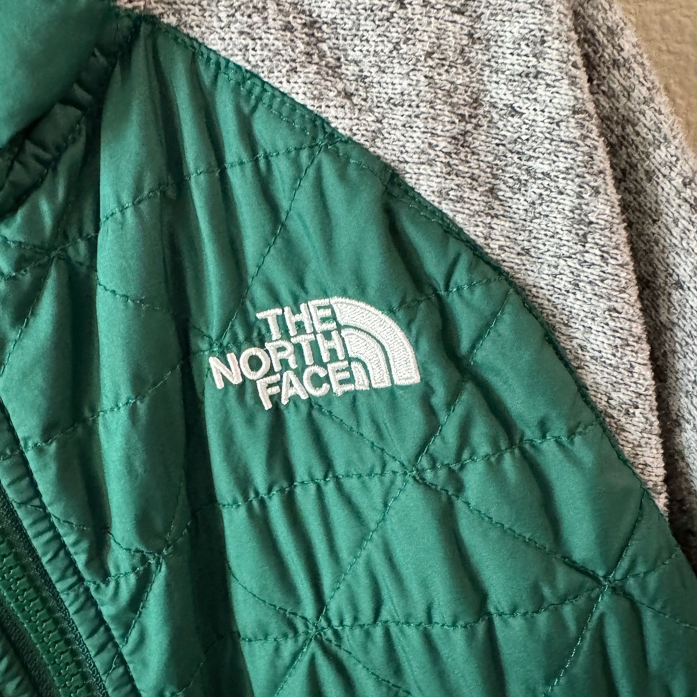 Boys The North Face Green and Heather Gray Light Jacket - Picture 2 of 10